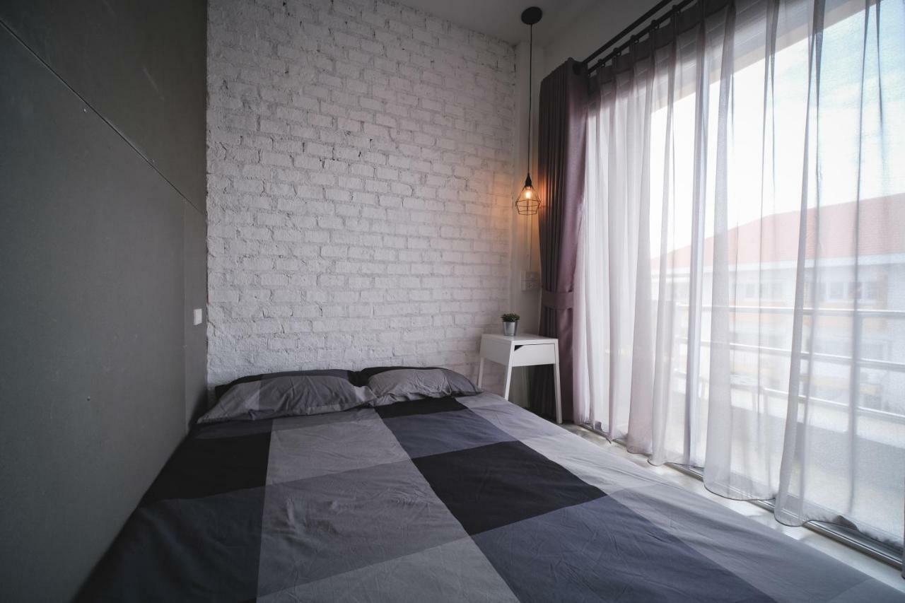 Fun Dee Hostel Ayutthaya Ngoại thất bức ảnh